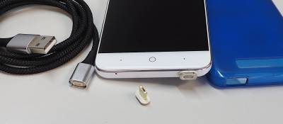 ZTE Blade A610: power cable with magnetic adapter