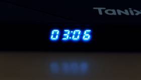 Tanix TX5 Clock