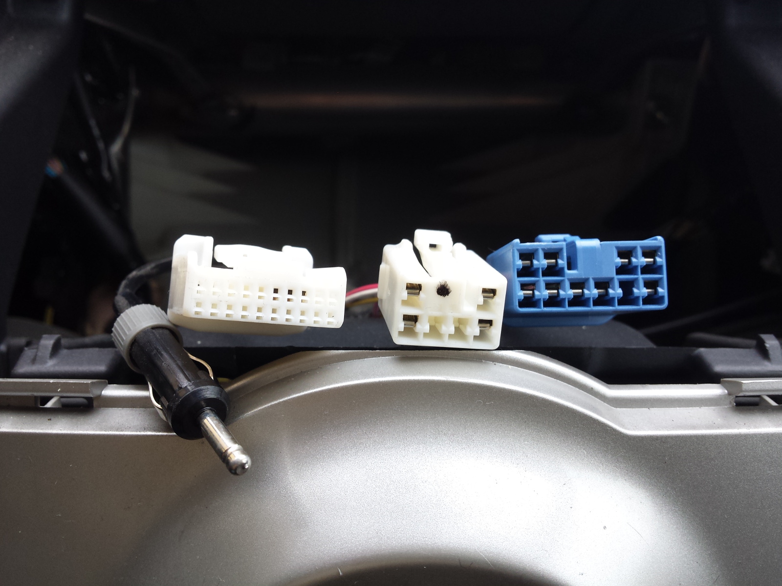 Toyota yaris stereo discount wiring colours