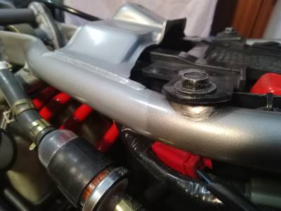 Frame color VS RAL9006